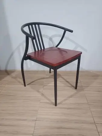 Kursi custom produksi Benteng Mas