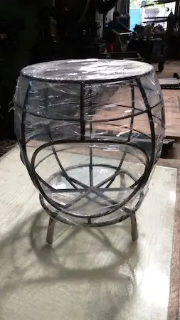 Meja custom produksi Benteng Mas