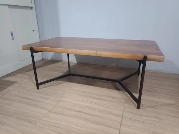 Meja custom produksi Benteng Mas